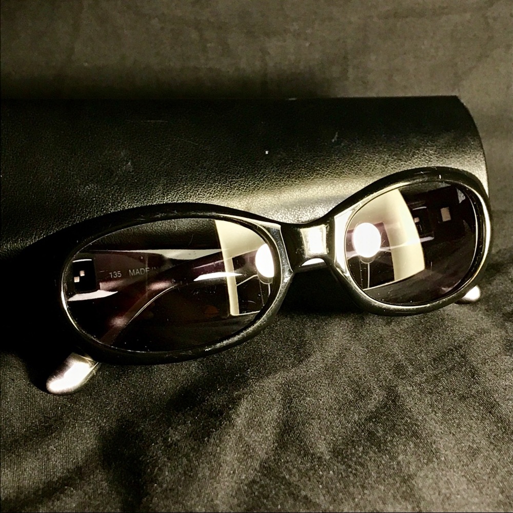 Fendi Black Zebra Prescription Sunglasses - Picture 2 of 7